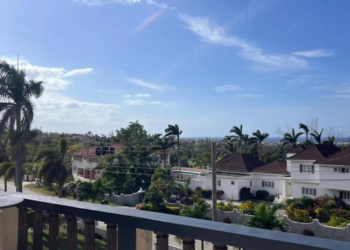 Homestay Spring Montego Bay